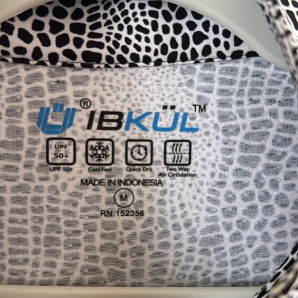 IBKUL Animal Print Quarter Zip SPF 50+ Shirt size Medium Golf Pickle… - Picture 3 of 5